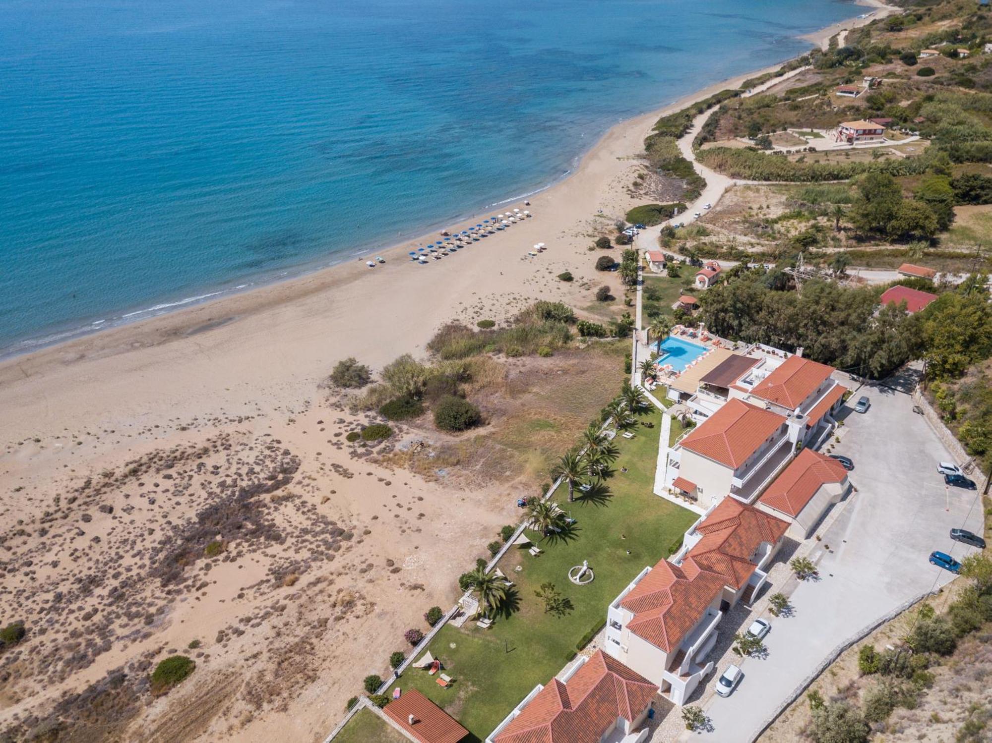 Marina Bay Hotel Ratzaklíon Екстериор снимка