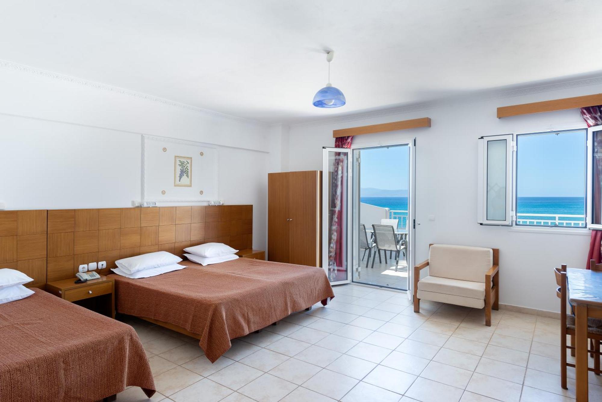 Marina Bay Hotel Ratzaklíon Екстериор снимка